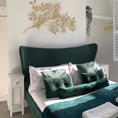 Modern Town Centre Flat - Free Shared Parking, King Size Bed, 5 Minutes Walk To Beach Bournemouth Exterior foto