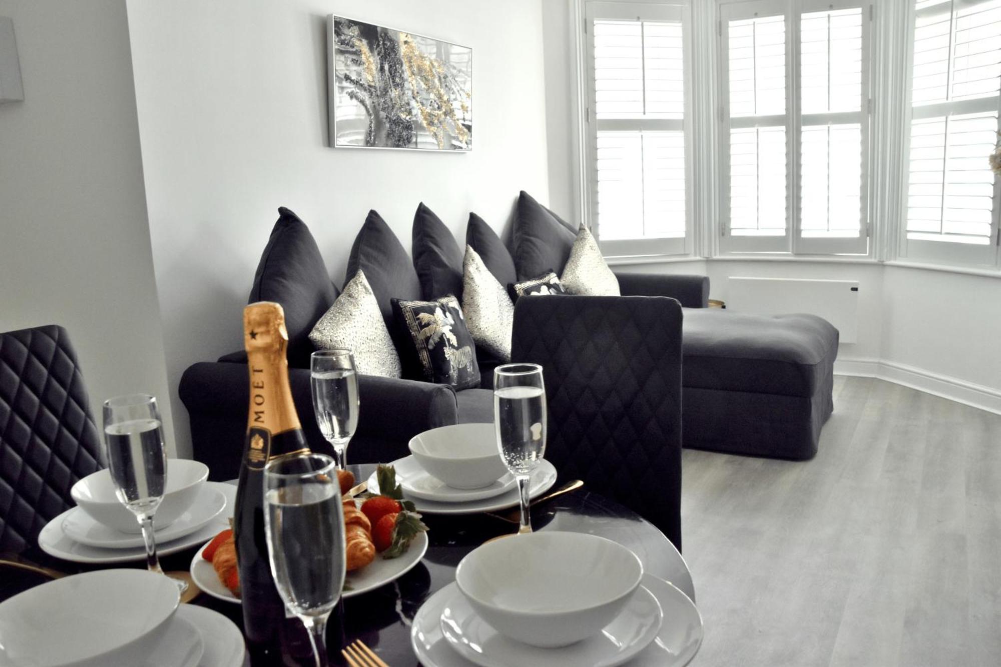 Modern Town Centre Flat - Free Shared Parking, King Size Bed, 5 Minutes Walk To Beach Bournemouth Exterior foto