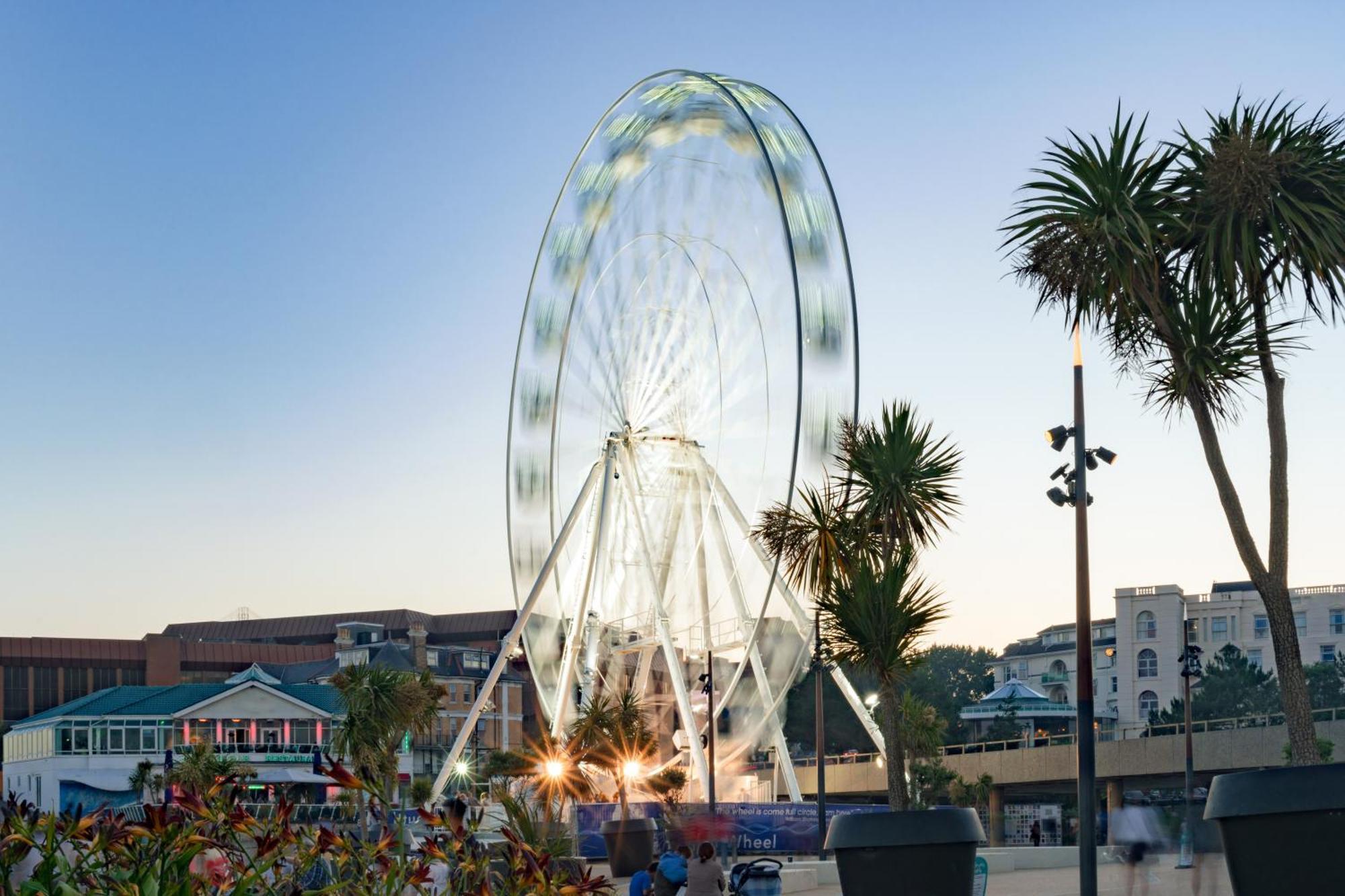 Modern Town Centre Flat - Free Shared Parking, King Size Bed, 5 Minutes Walk To Beach Bournemouth Exterior foto
