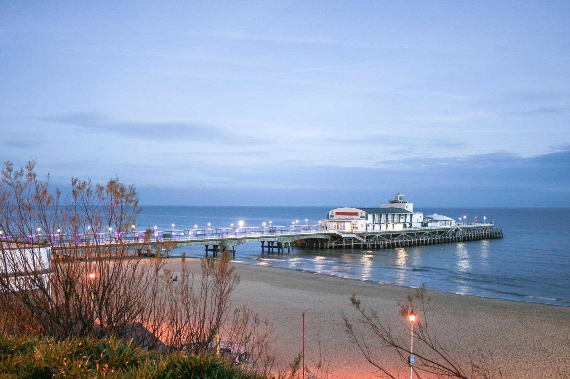 Modern Town Centre Flat - Free Shared Parking, King Size Bed, 5 Minutes Walk To Beach Bournemouth Exterior foto