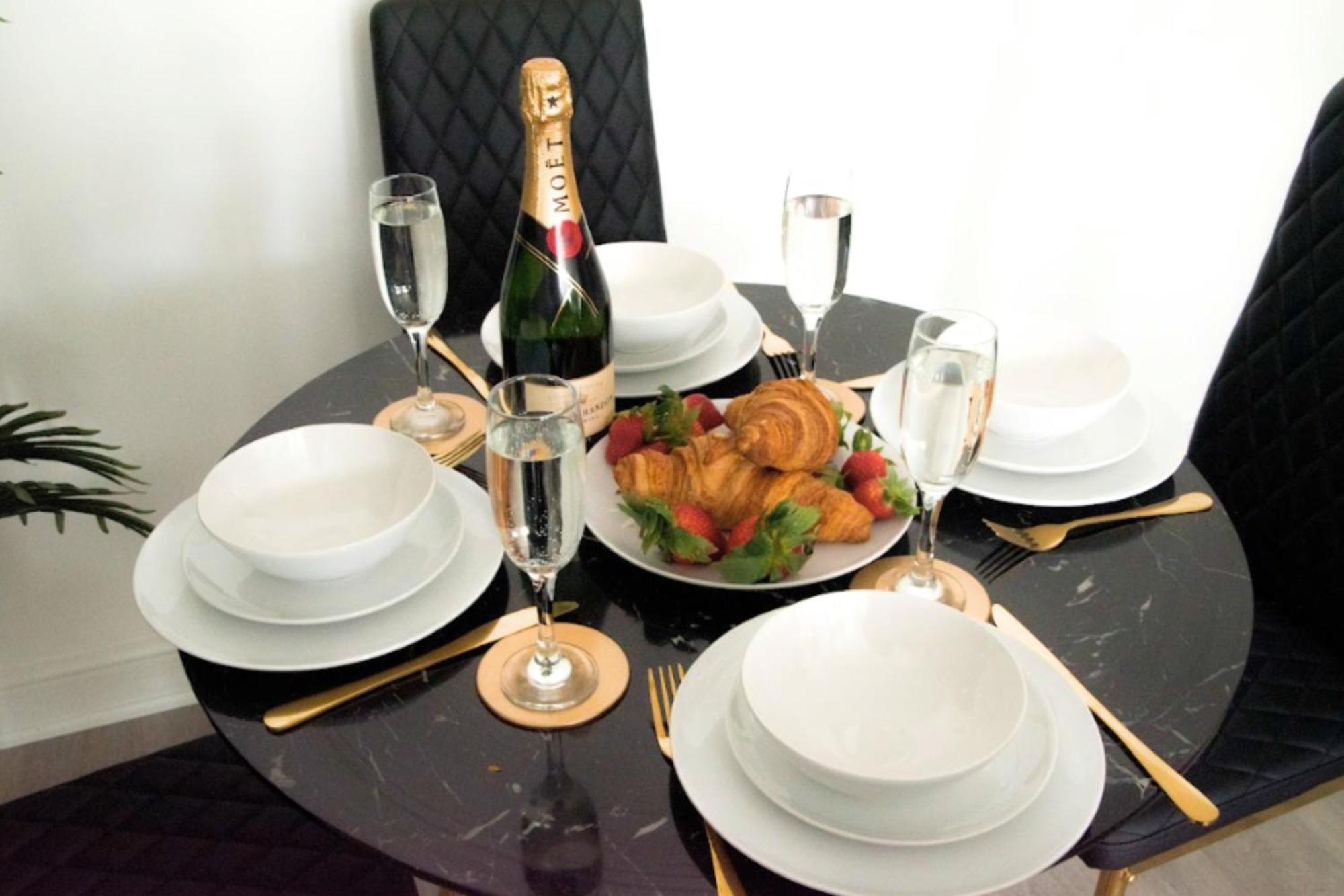 Modern Town Centre Flat - Free Shared Parking, King Size Bed, 5 Minutes Walk To Beach Bournemouth Exterior foto